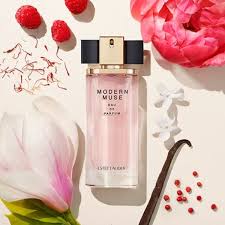 Estée Lauder Modern Muse parfymprover